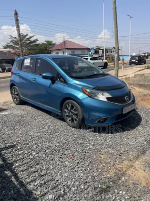 Nissan Versa 1.6 S+ 2016 Blue