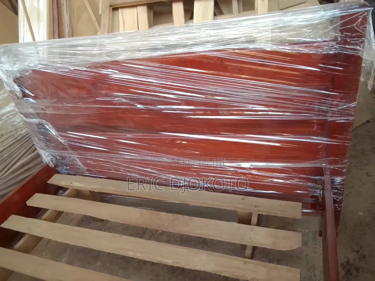 Panel Bed 54x75 Inches