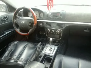 Hyundai Sonata 2010 Black