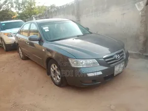 Hyundai Sonata 2010 Black
