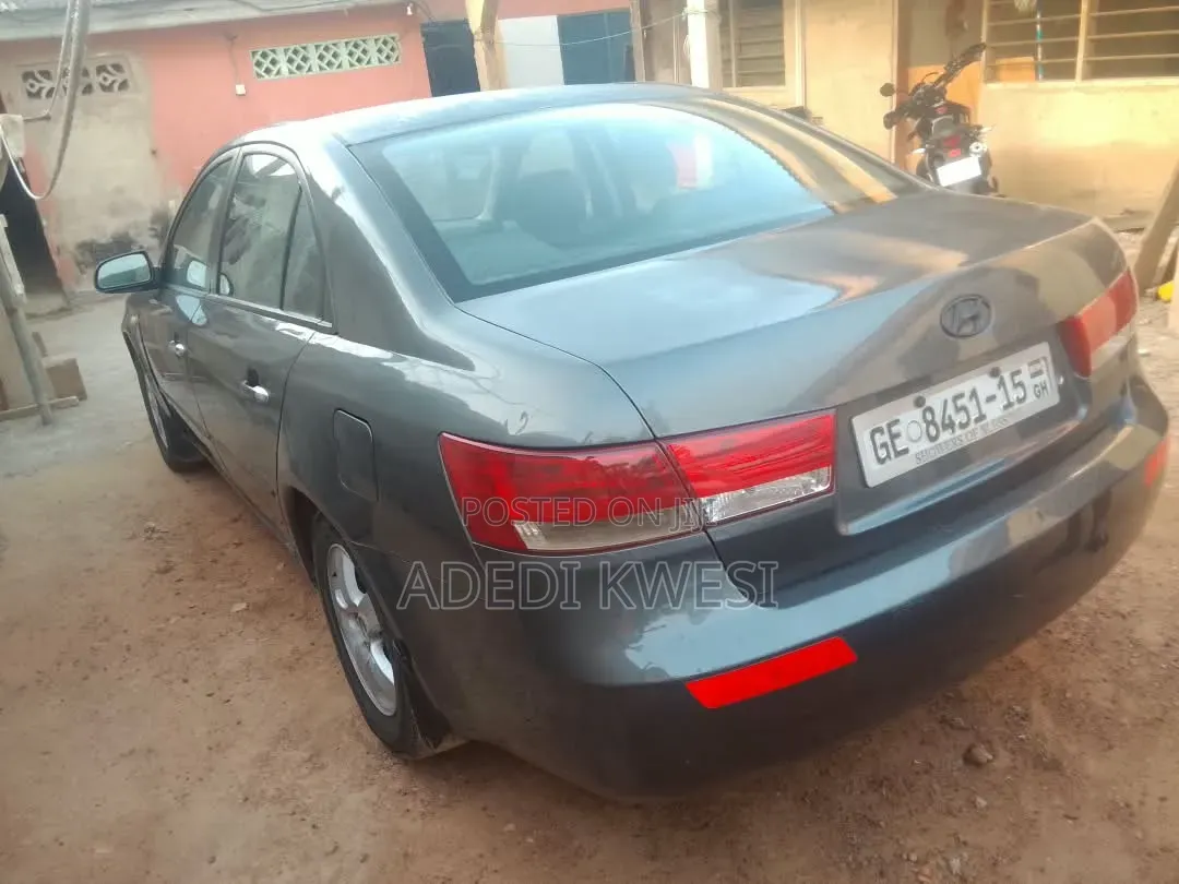 Hyundai Sonata 2010 Black