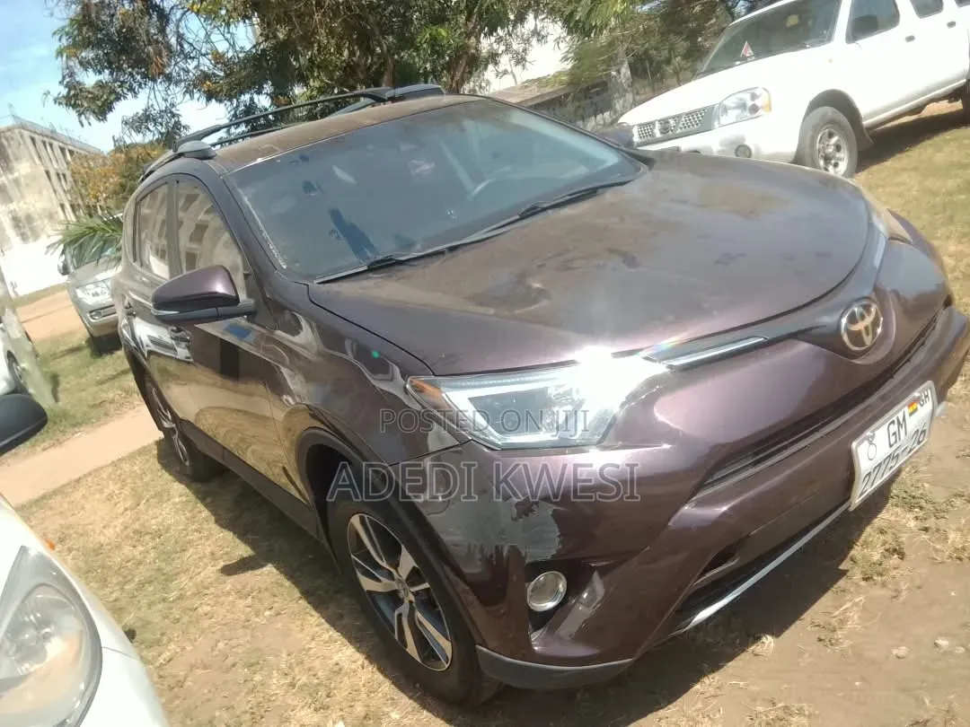 Toyota RAV4 2015 Red