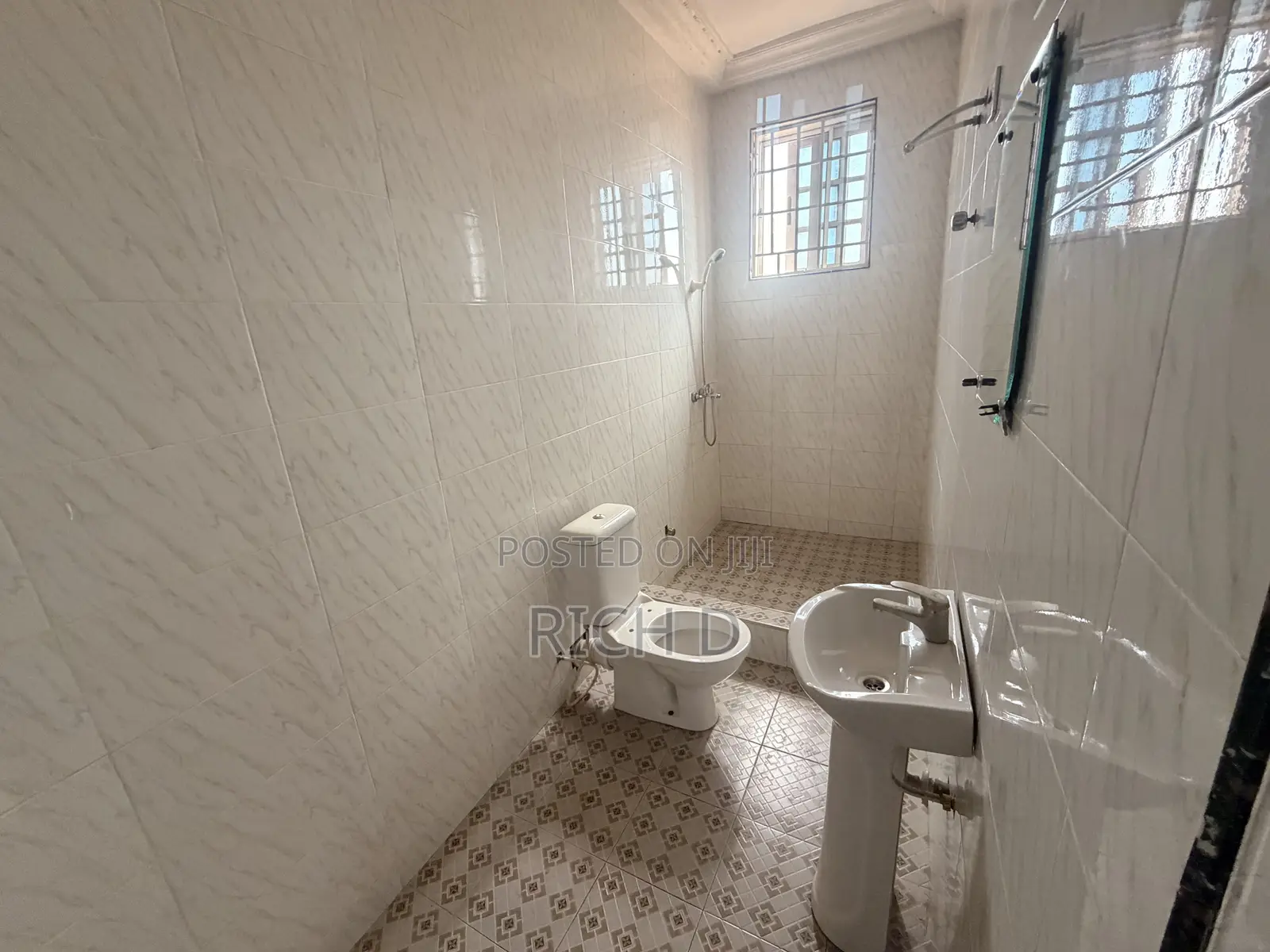 2bdrm Apartment in Community 25 for rent