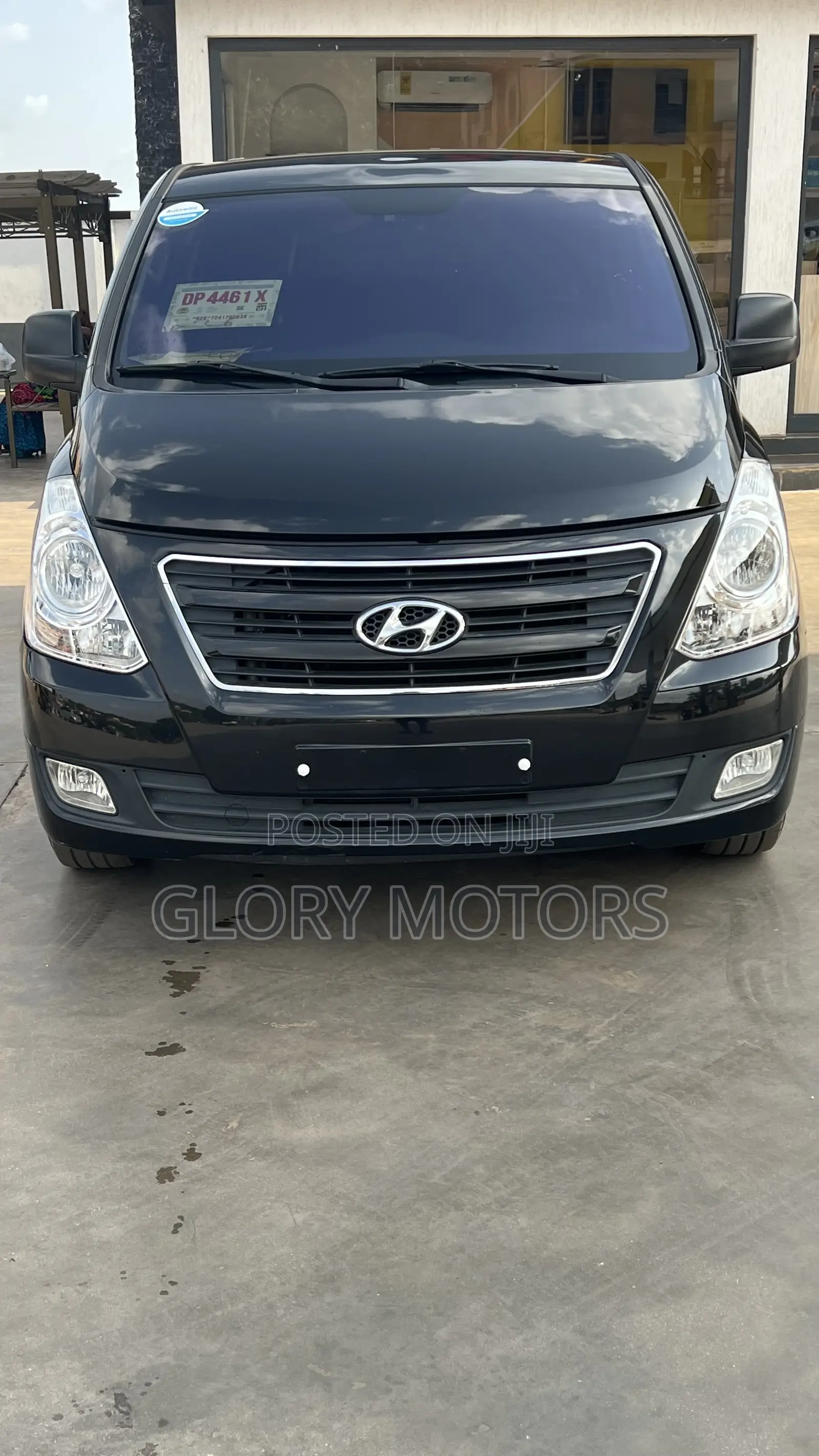 Hyundai Starex 2017 Black