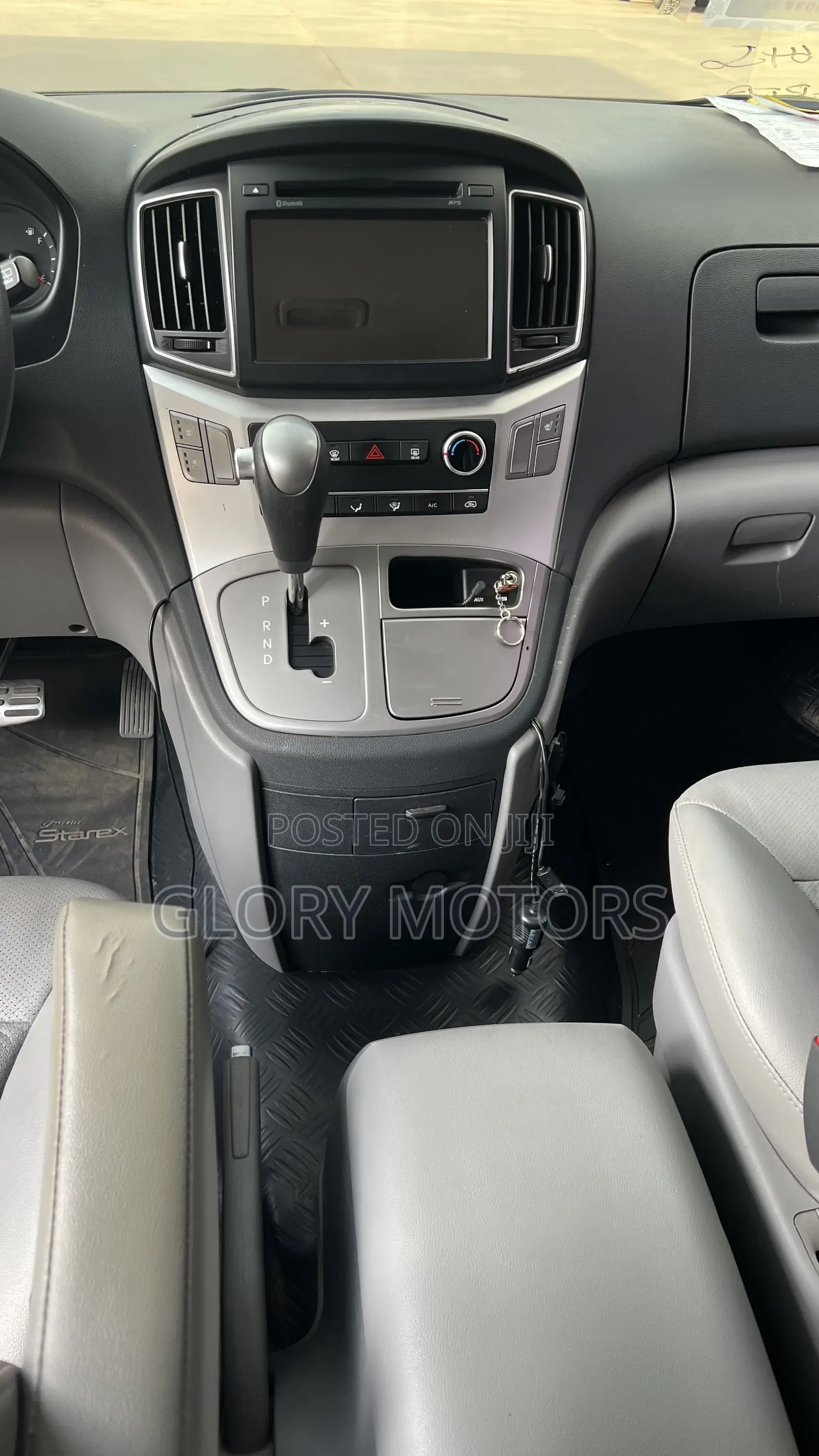 Hyundai Starex 2017 Black