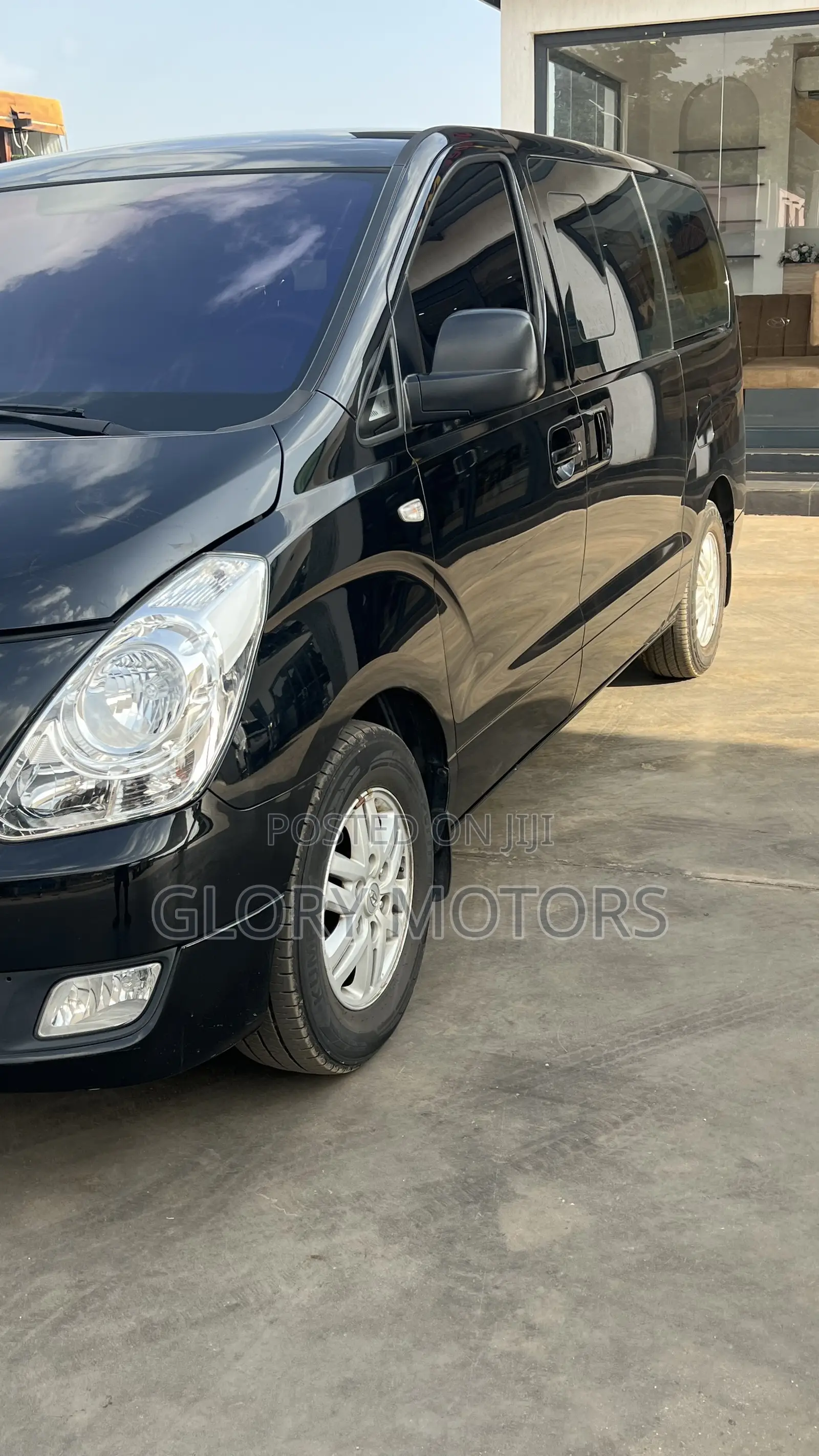 Hyundai Starex 2017 Black