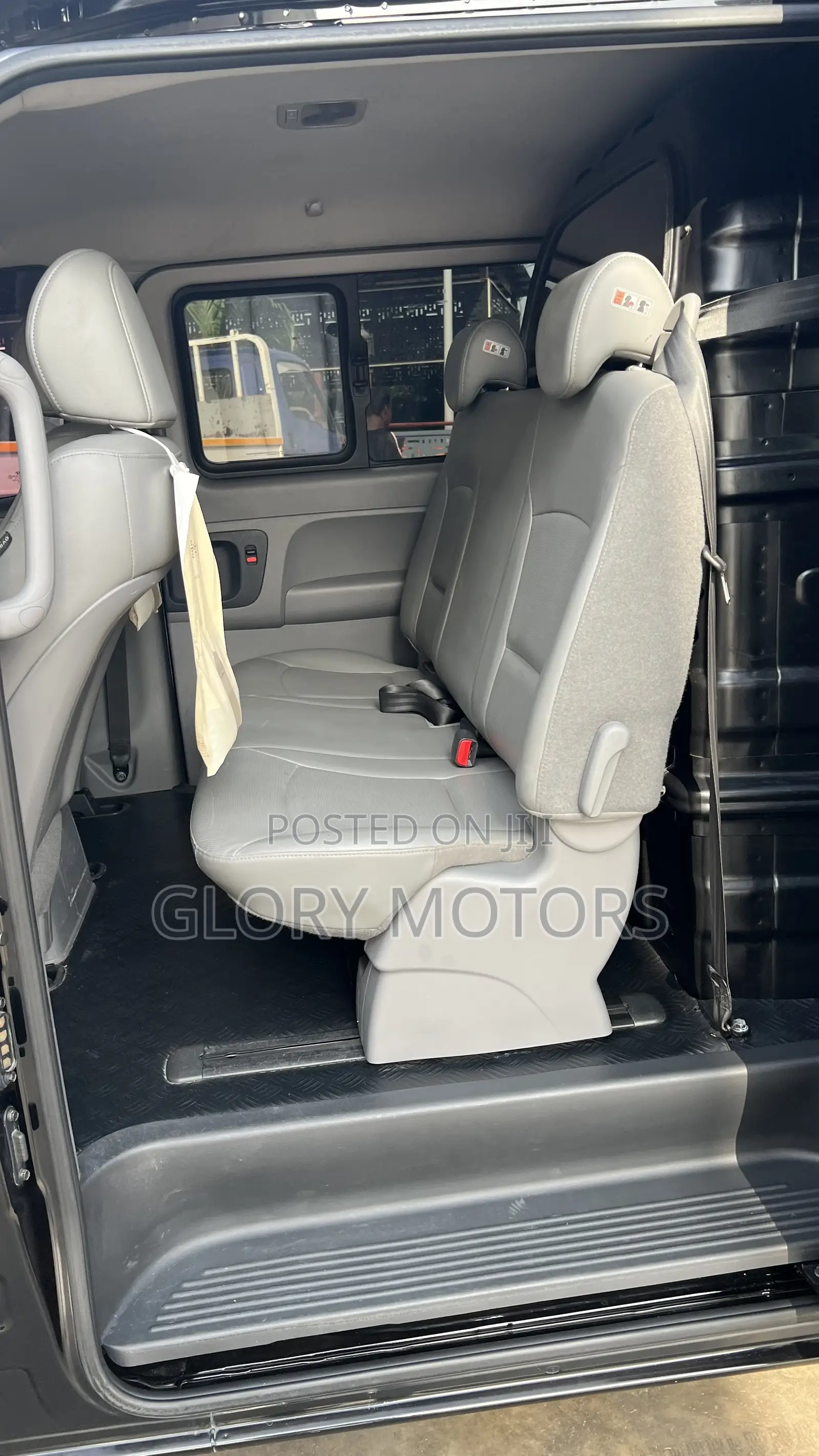 Hyundai Starex 2017 Black