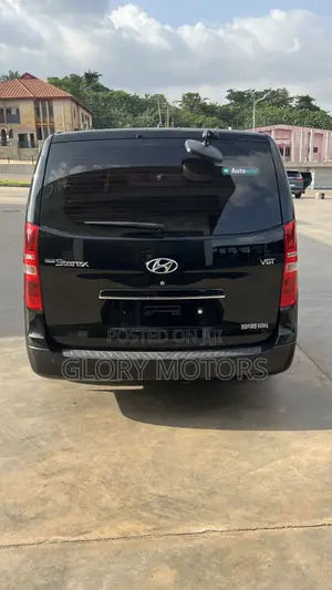 Hyundai Starex 2017 Black