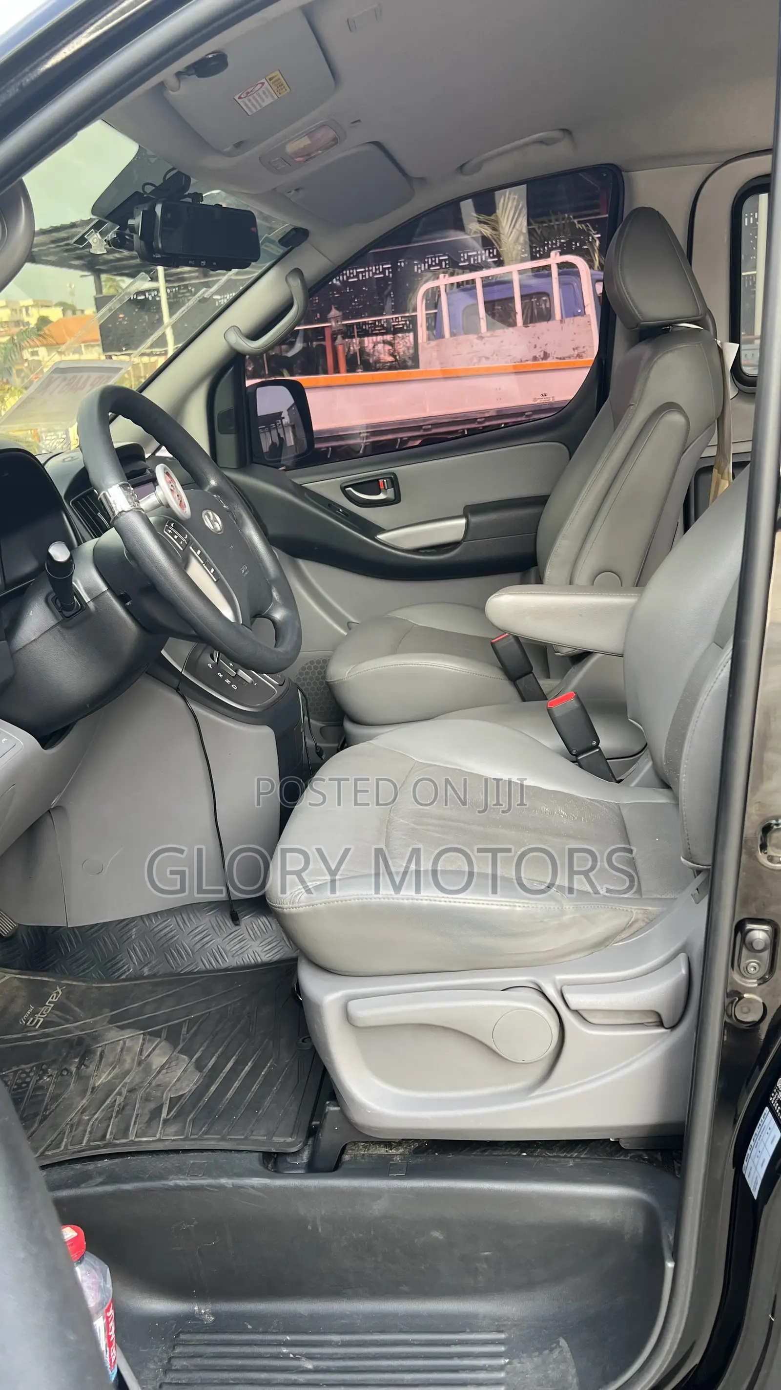 Hyundai Starex 2017 Black