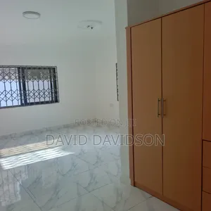 4bdrm Mansion in 4 Bedroom Self, Tema Metropolitan for rent