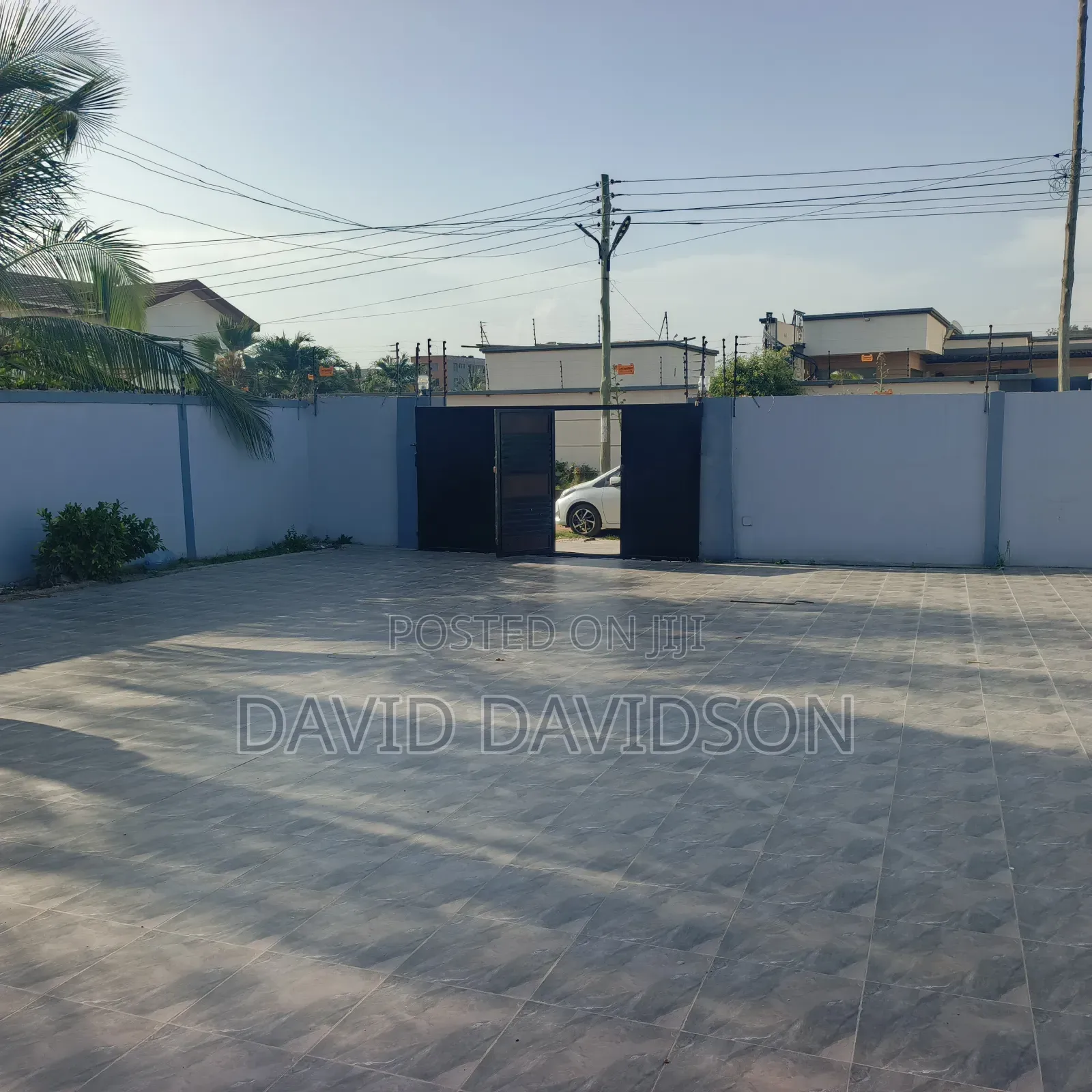 4bdrm Mansion in 4 Bedroom Self, Tema Metropolitan for rent
