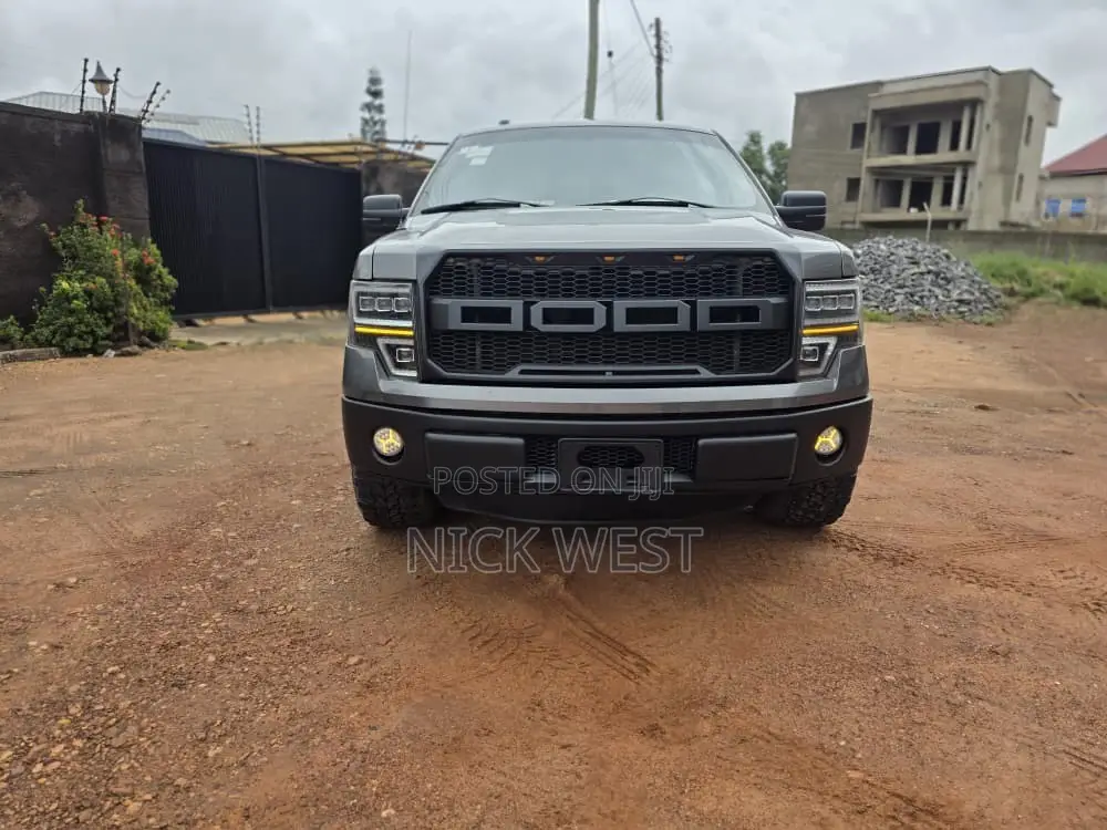 Ford F-150 STX 4dr SuperCab 4WD 6.5 ft. SB (3.7L 6cyl 6A) 2014 Black