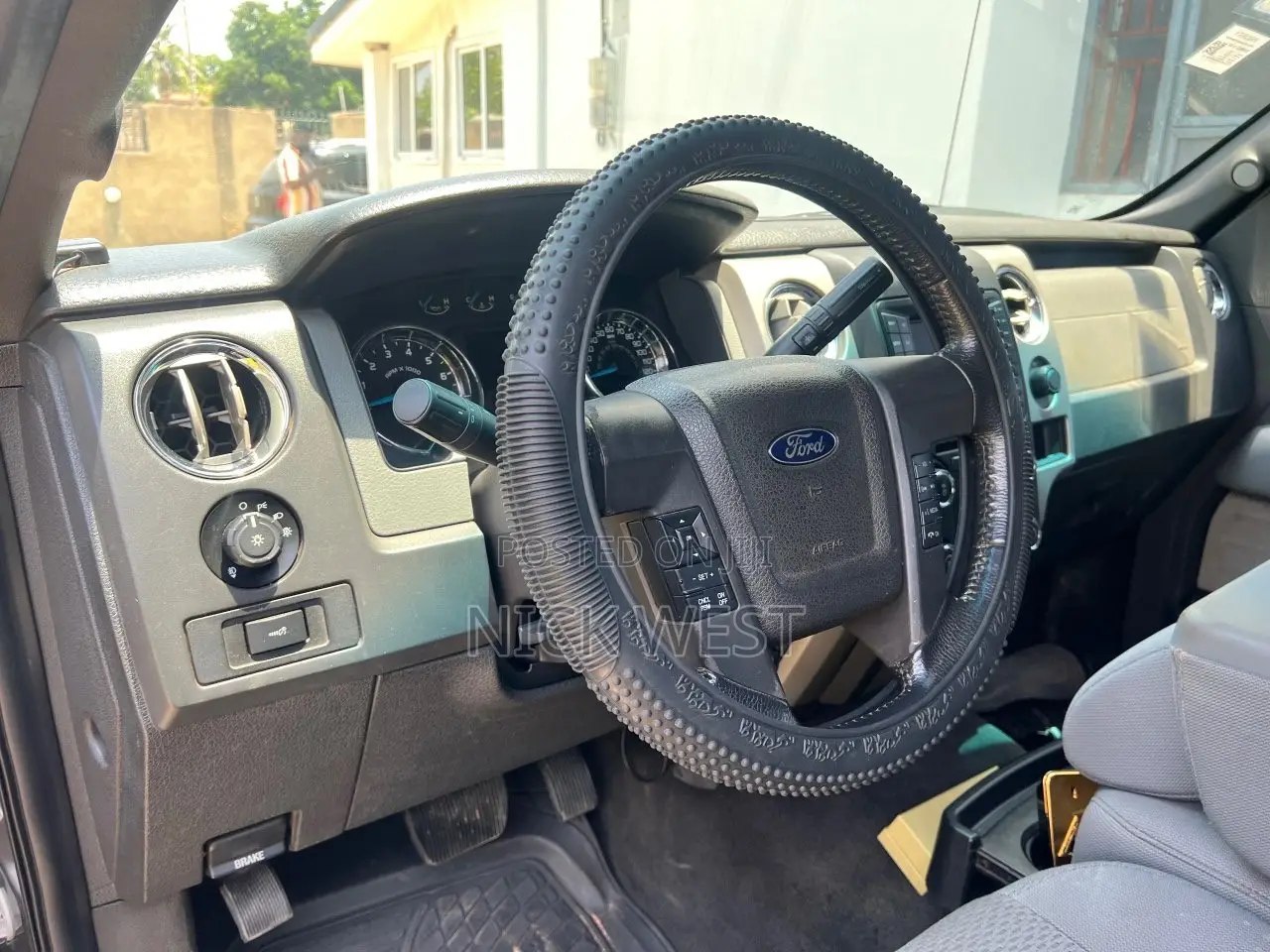Ford F-150 STX 4dr SuperCab 4WD 6.5 ft. SB (3.7L 6cyl 6A) 2014 Black
