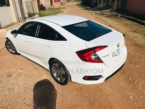 Honda Civic 2018 White