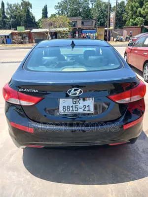 Hyundai Elantra GLS Sedan FWD (1.8L 4cyl 6A) 2013 Black