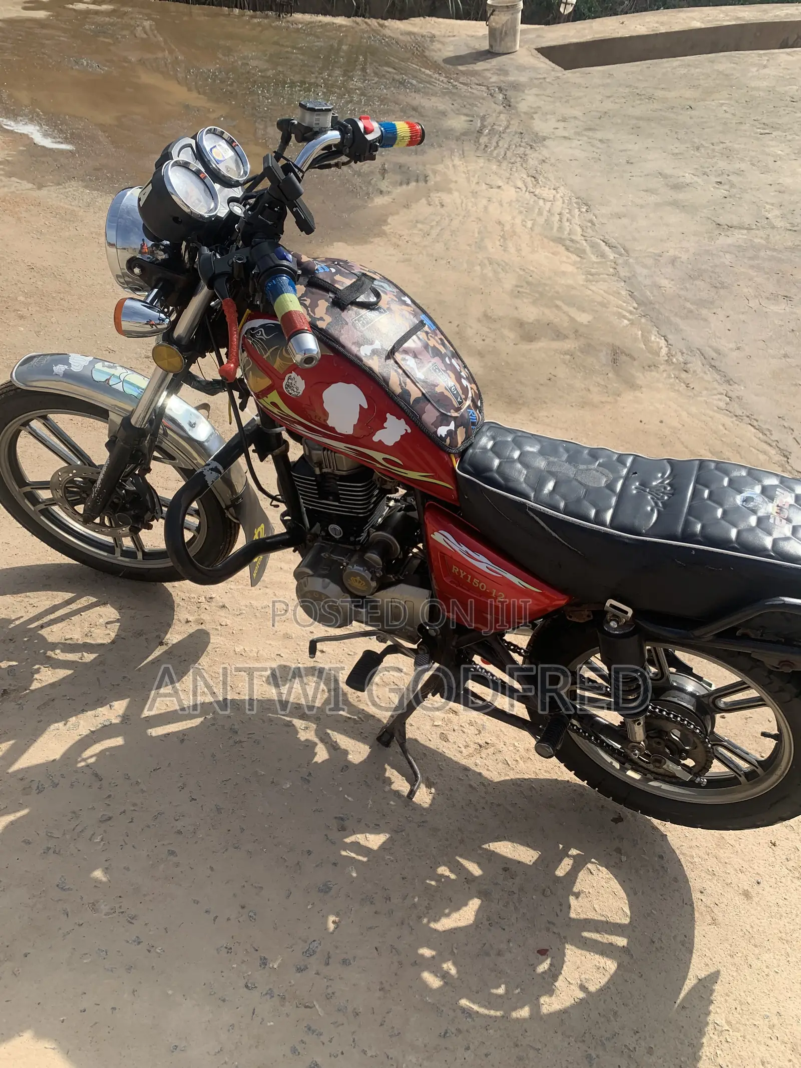 Royal RY150 2025 Red