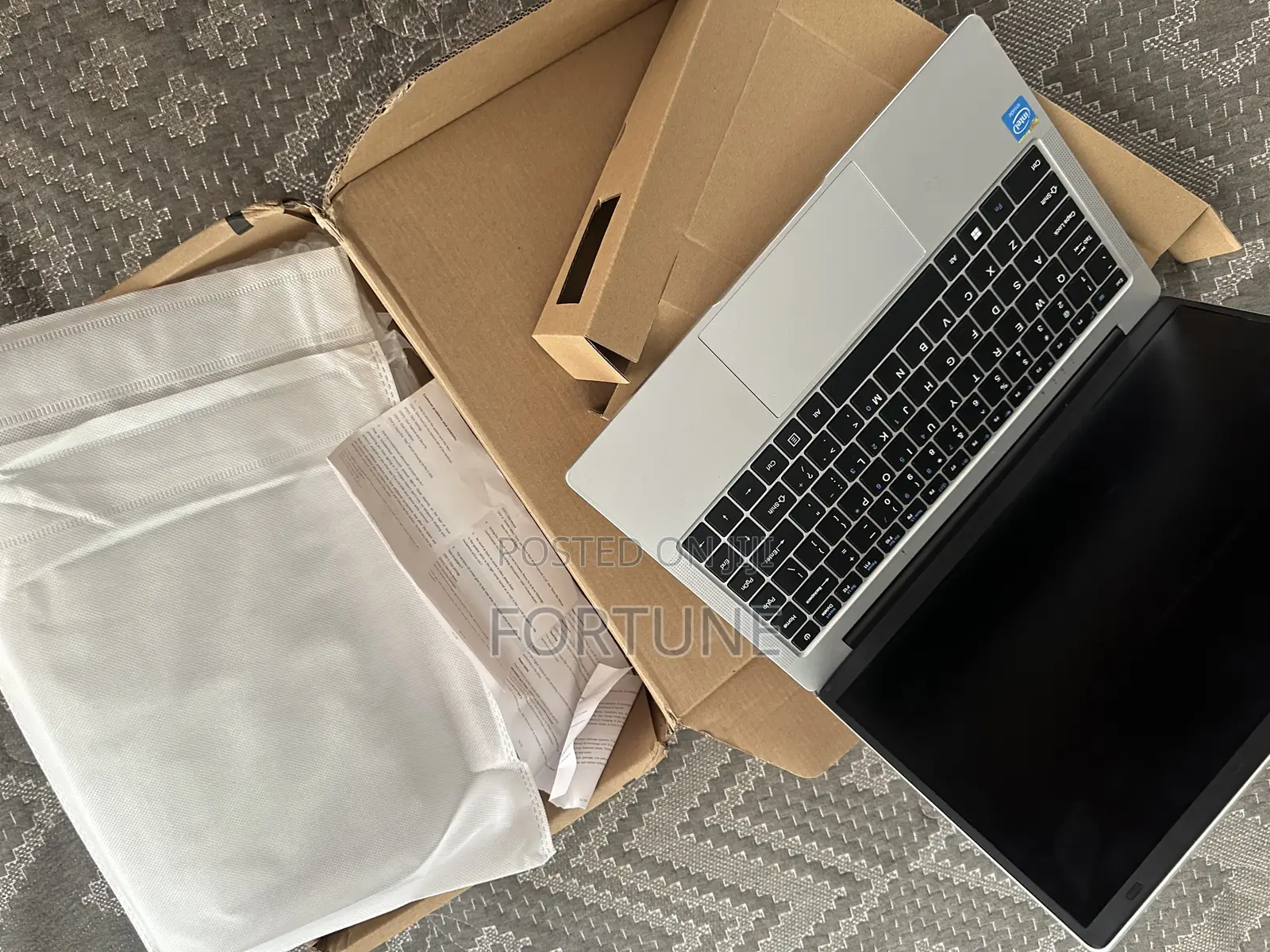 New Laptop Nextbook 12GB Intel Core i7 HDD+SSD 256GB