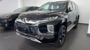 New Mitsubishi Pajero Sport 2025 Black