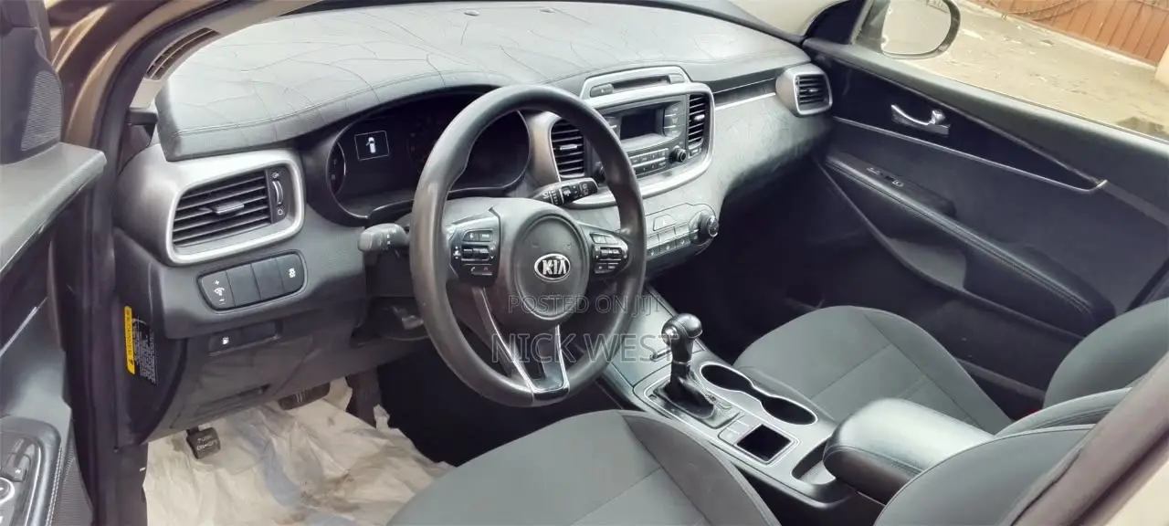 Kia Sorento 2.4L LX AWD 2018 Gray