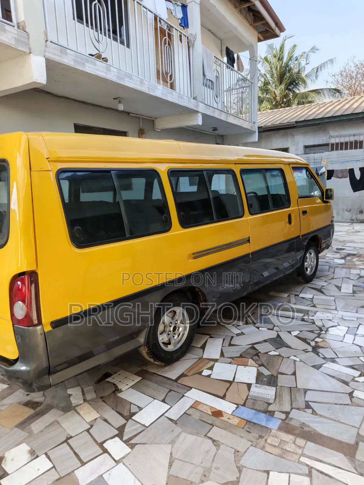 Hyundai H-100 2001 Yellow