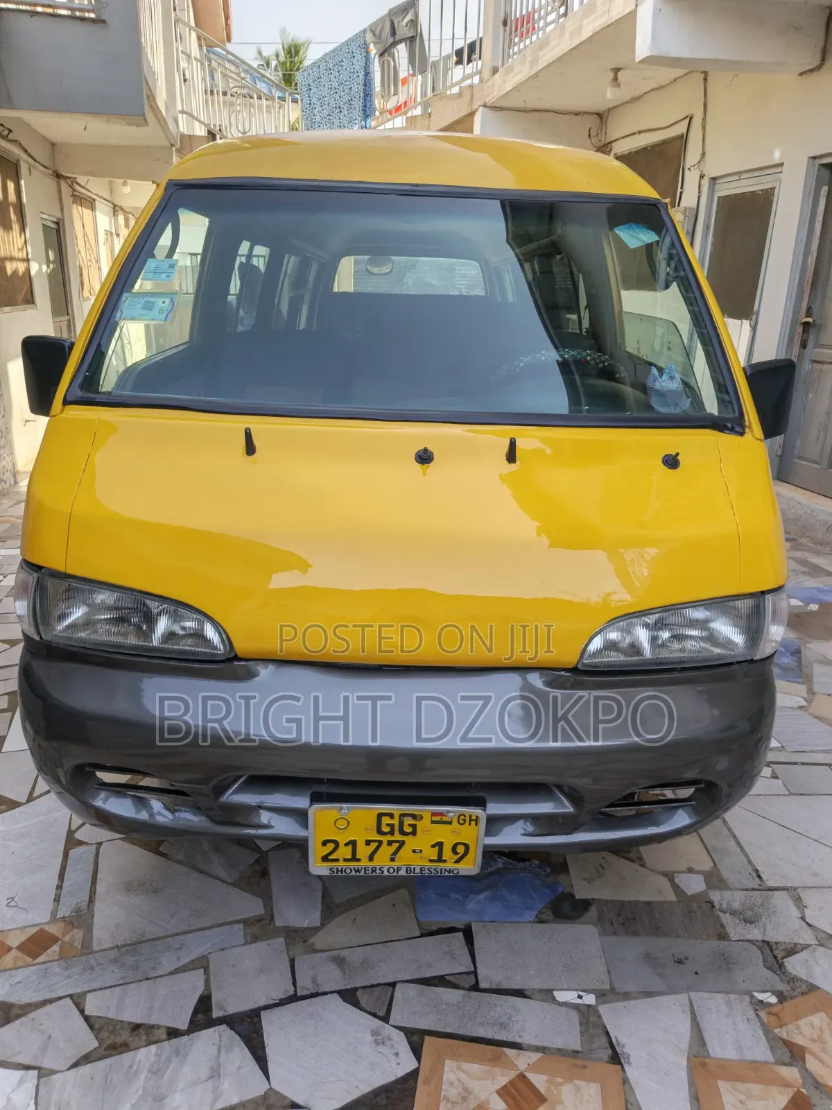 Hyundai H-100 2001 Yellow
