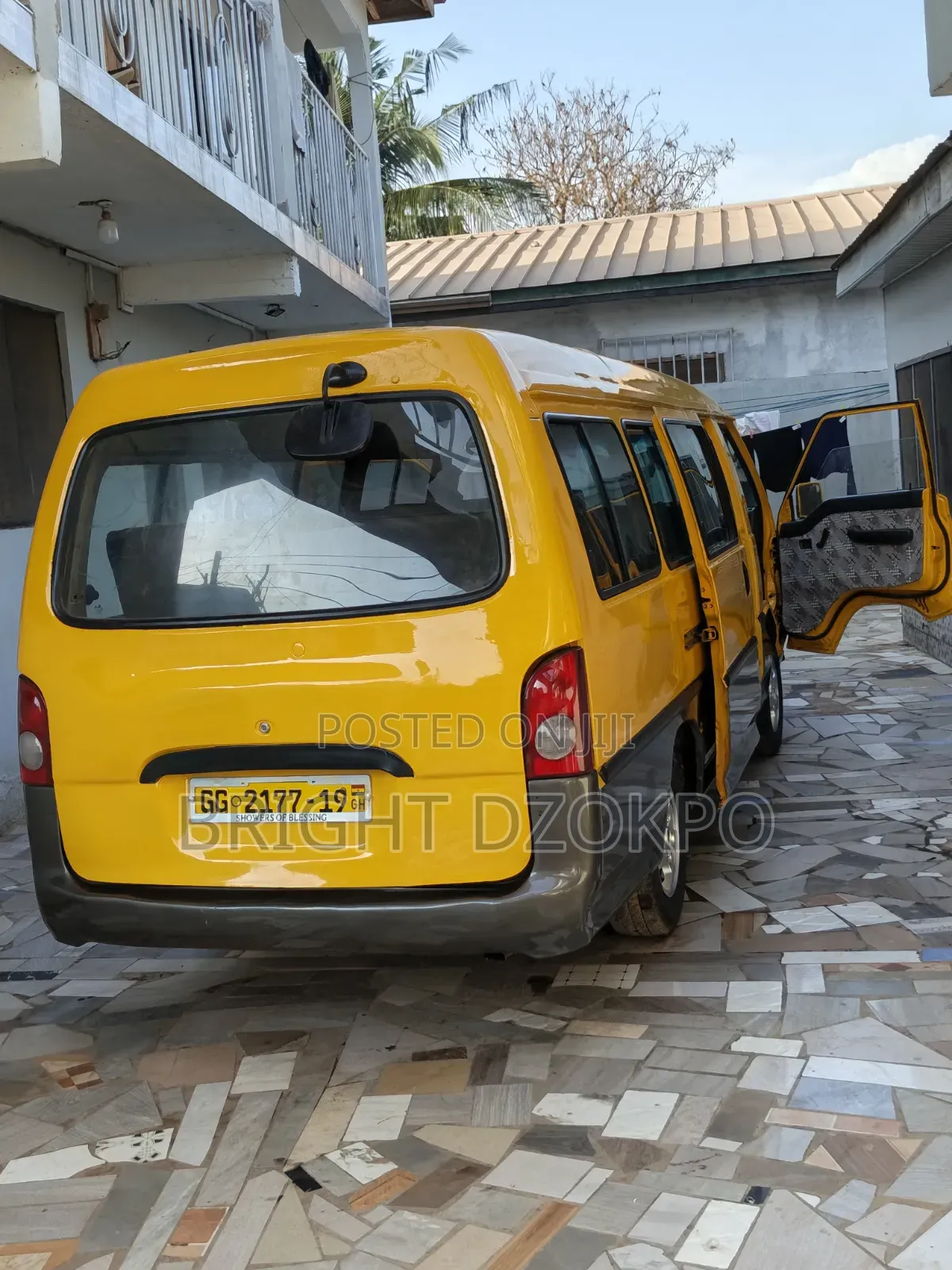 Hyundai H-100 2001 Yellow