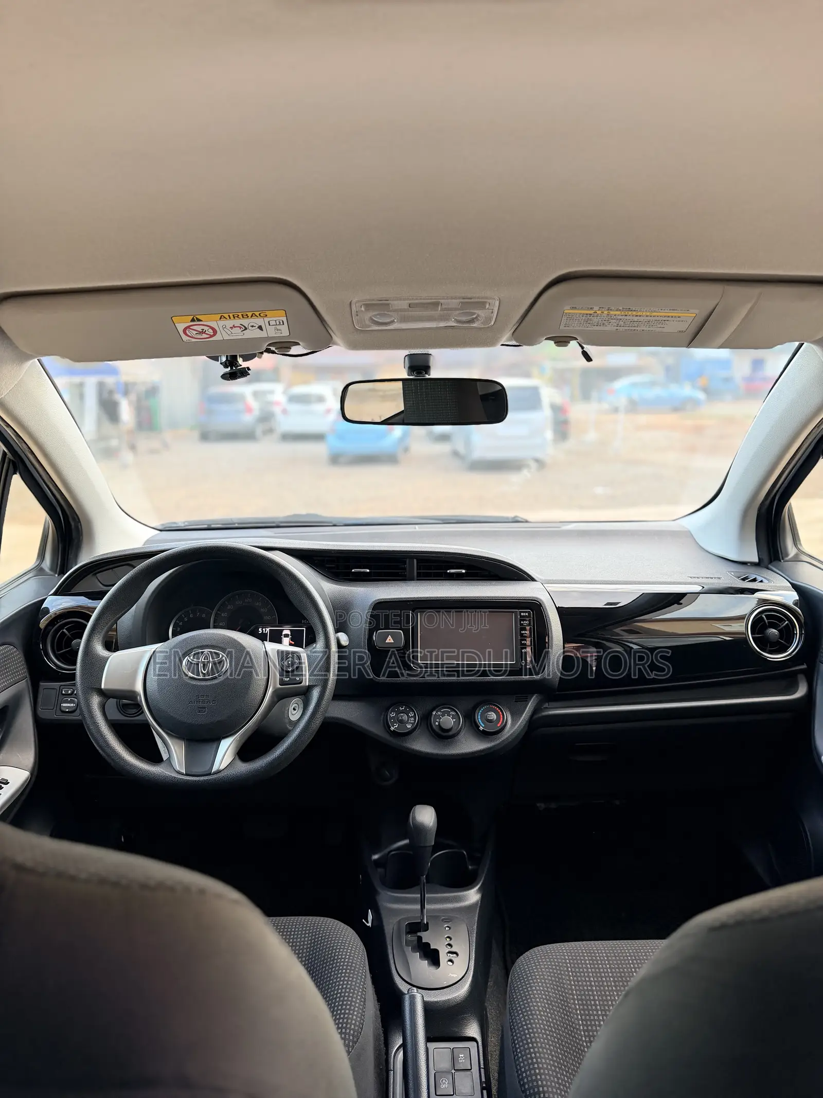 Toyota Vitz 1.3 FWD 5dr 2016 Silver