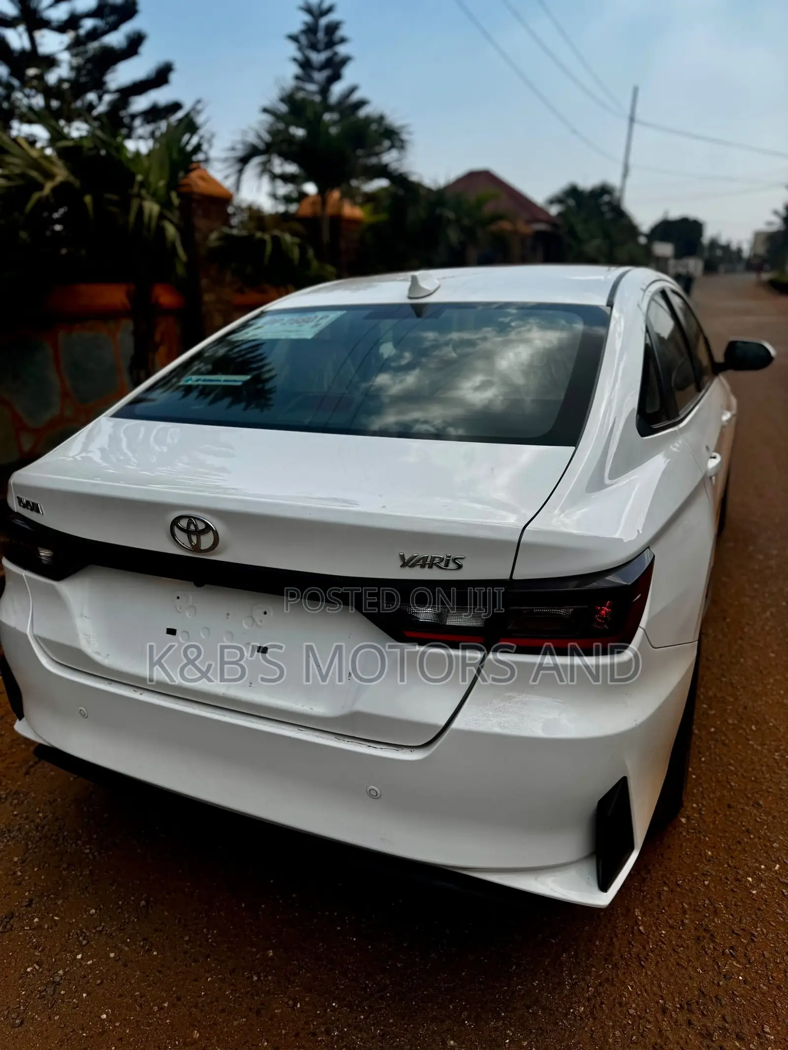 Toyota Yaris 2023 White