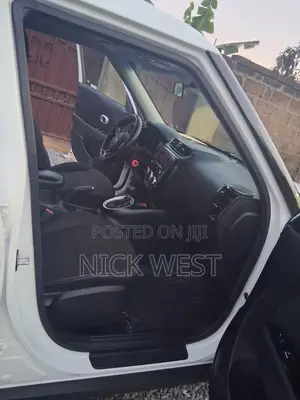 Kia Soul Hatchback 2019 White