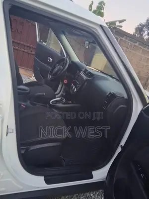 Kia Soul Hatchback 2019 White