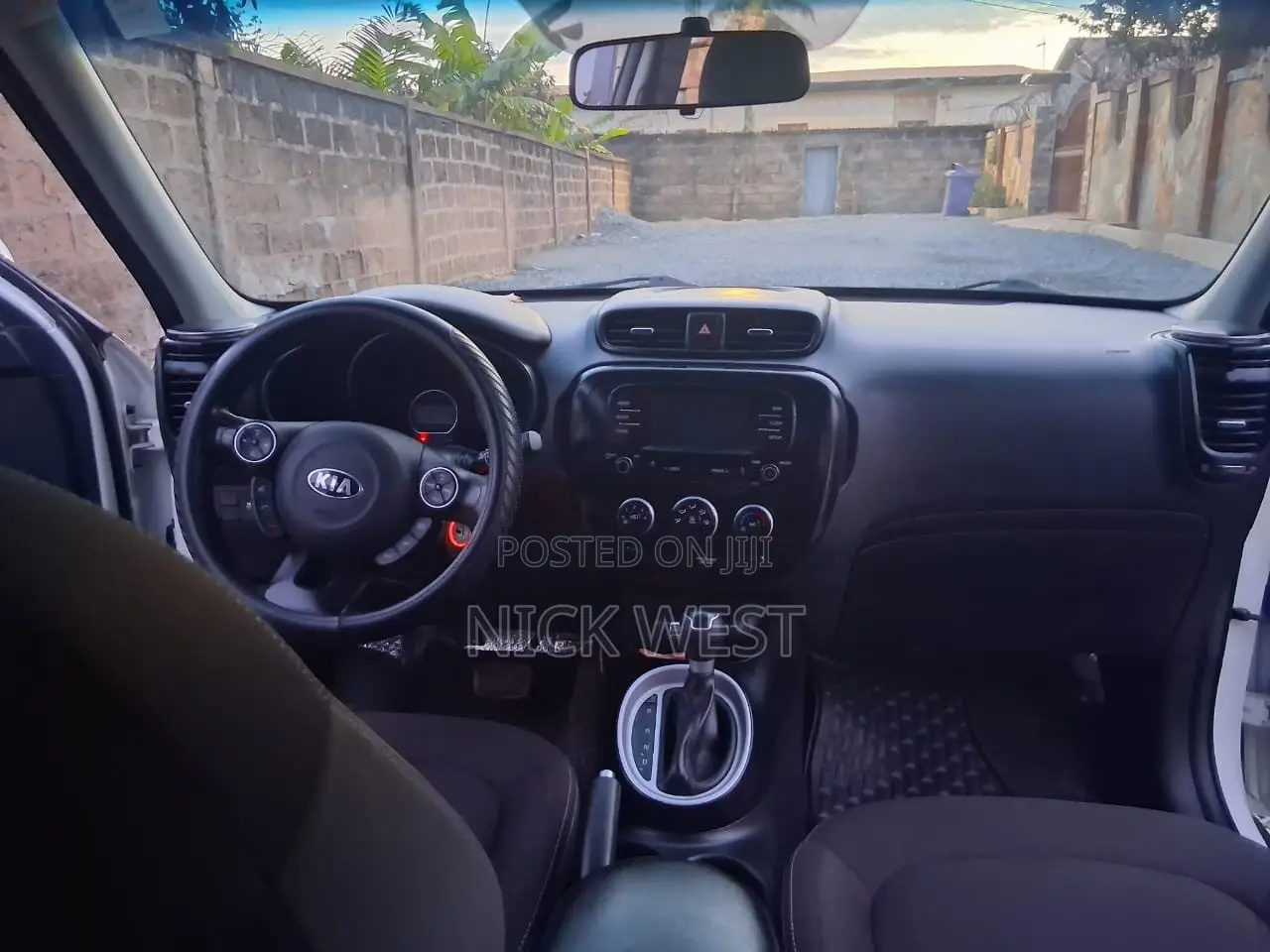Kia Soul Hatchback 2019 White