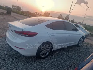 Hyundai Avante 2017 White