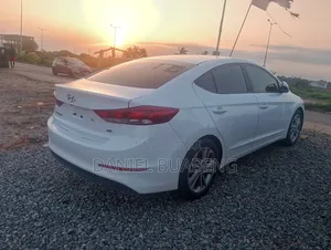 Hyundai Avante 2017 White