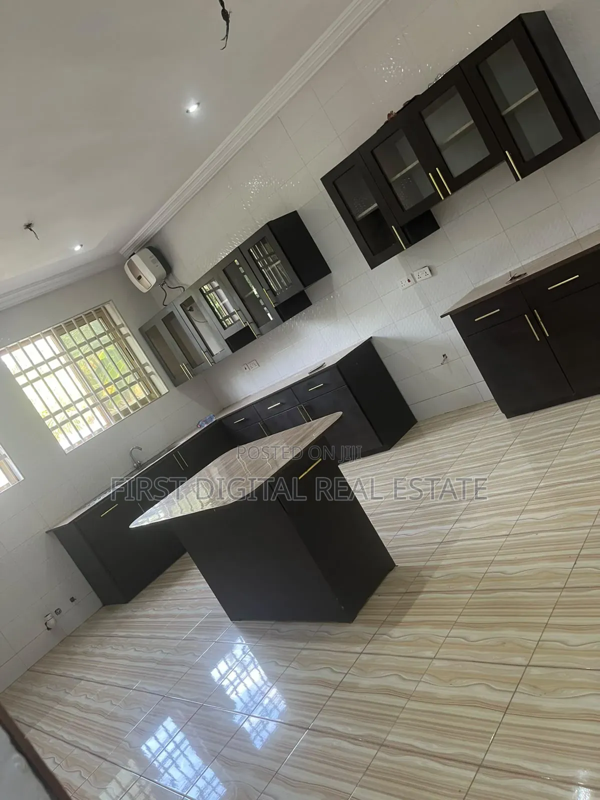 3bdrm Apartment in First Digital Real, Pentecost for rent