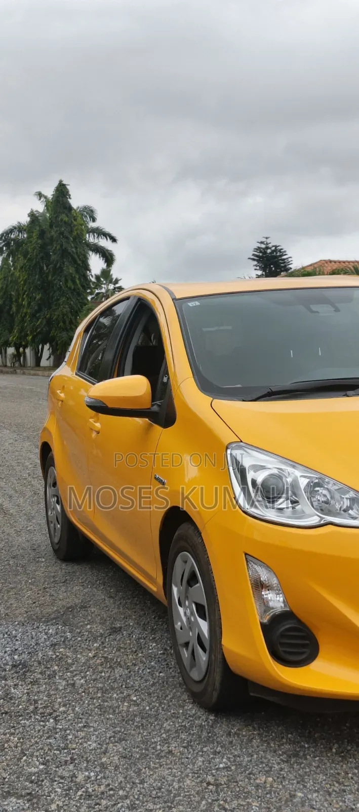 Toyota Aqua 2015 Yellow