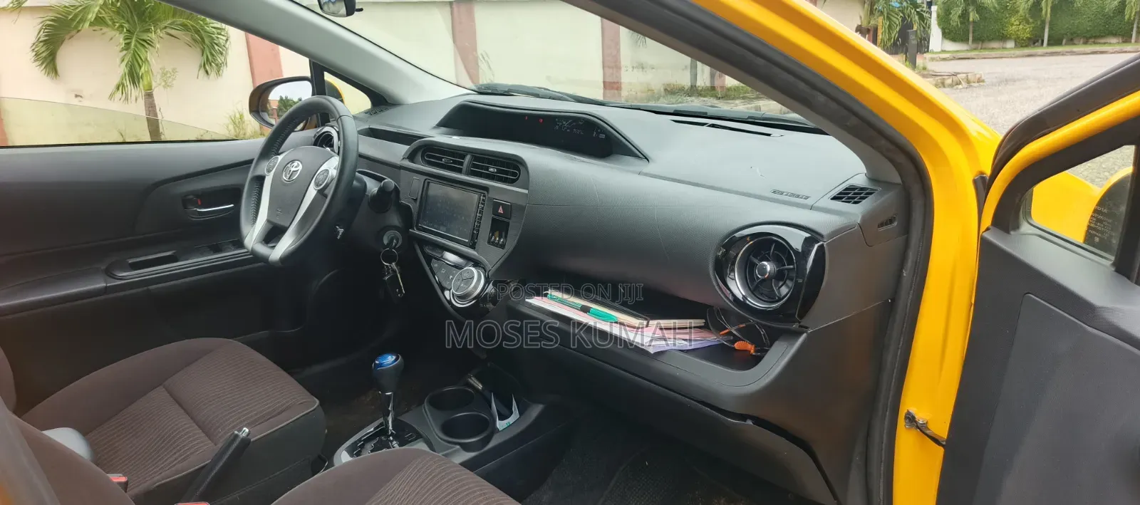 Toyota Aqua 2015 Yellow