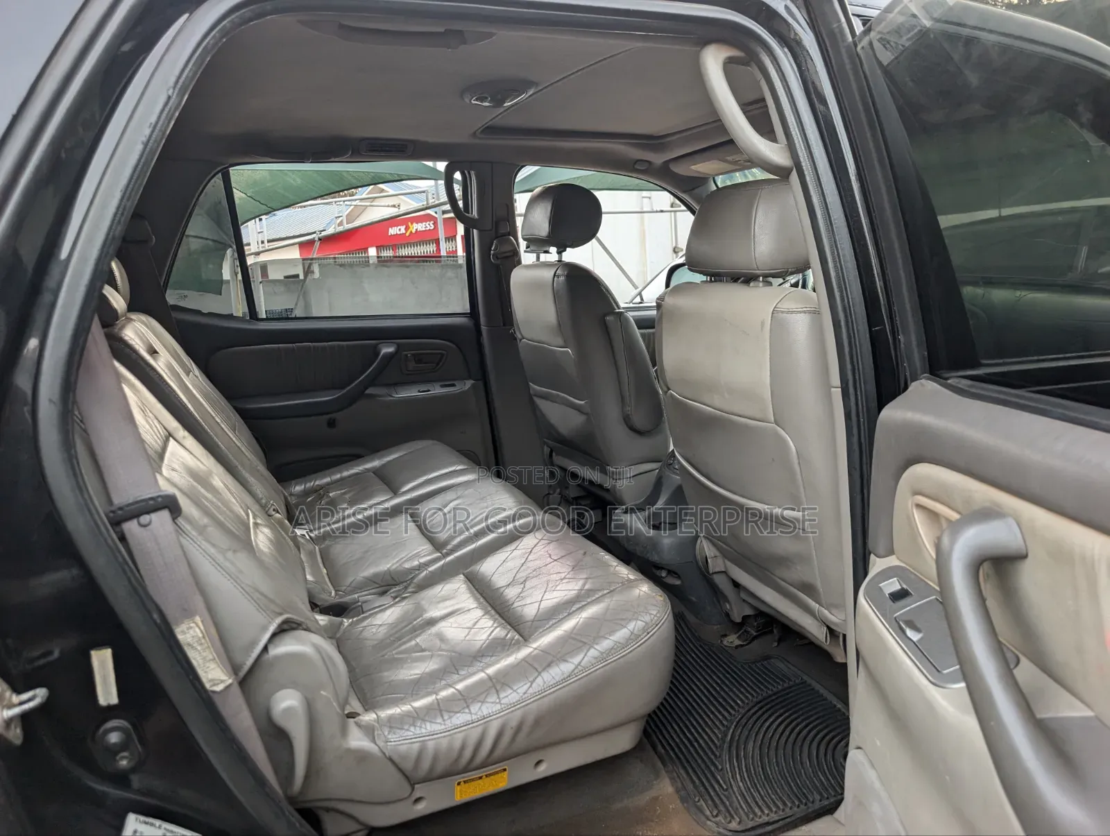 Toyota Sequoia Limited 4dr SUV 4WD (4.7L 8cyl 4A) 2002 Black