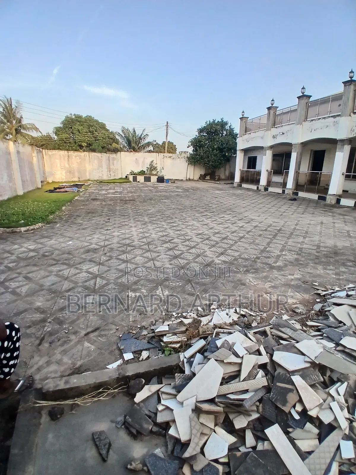 5bdrm Mansion in Bernard Agency, Amasaman for rent