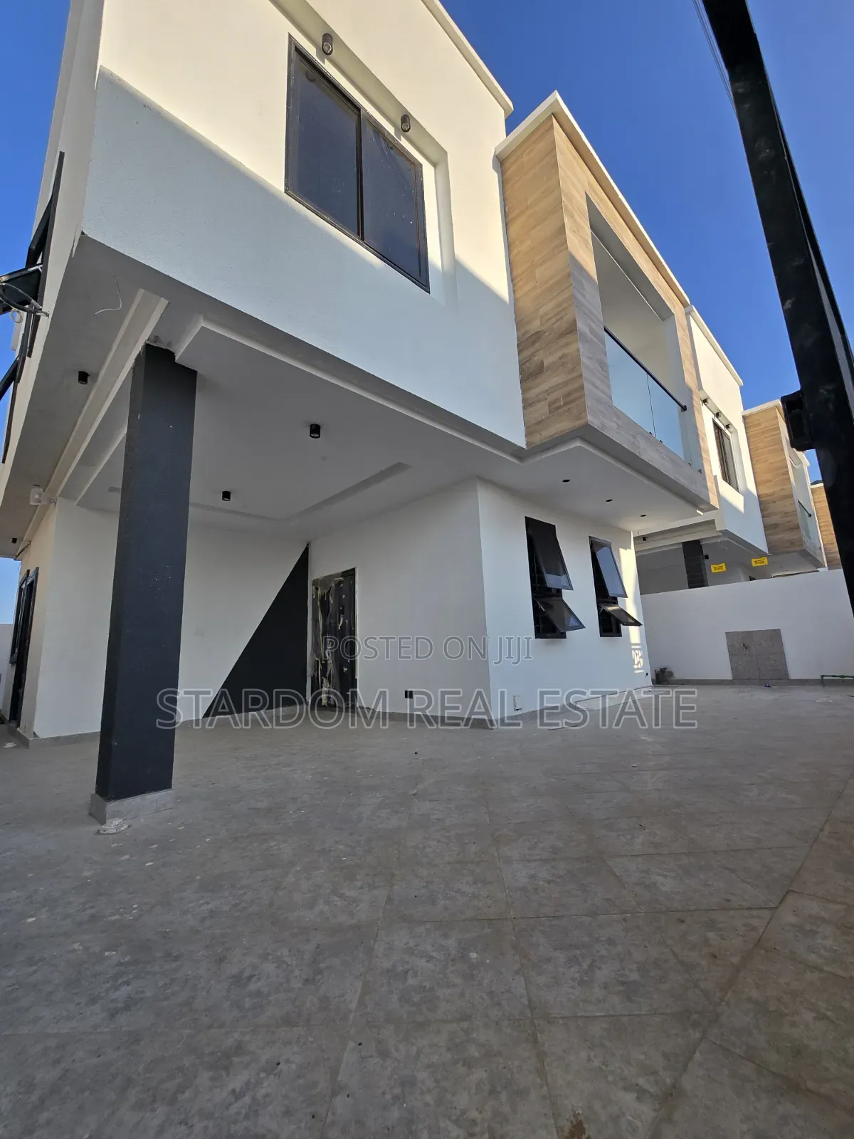 3bdrm Duplex in Spintex Road, Baatsona Total for sale