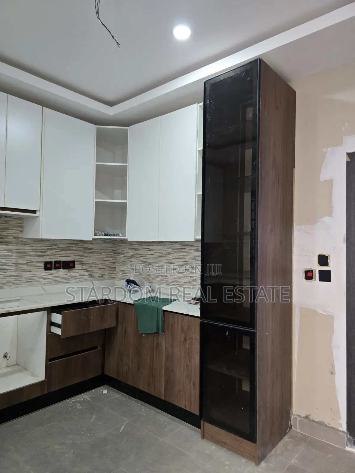 3bdrm Duplex in Spintex Road, Baatsona Total for sale