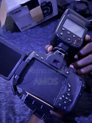 Canon EOS 750D DSLR Camera + 18-55mm Lens