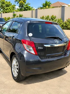 Toyota Vitz 1.3 FWD 3dr 2012