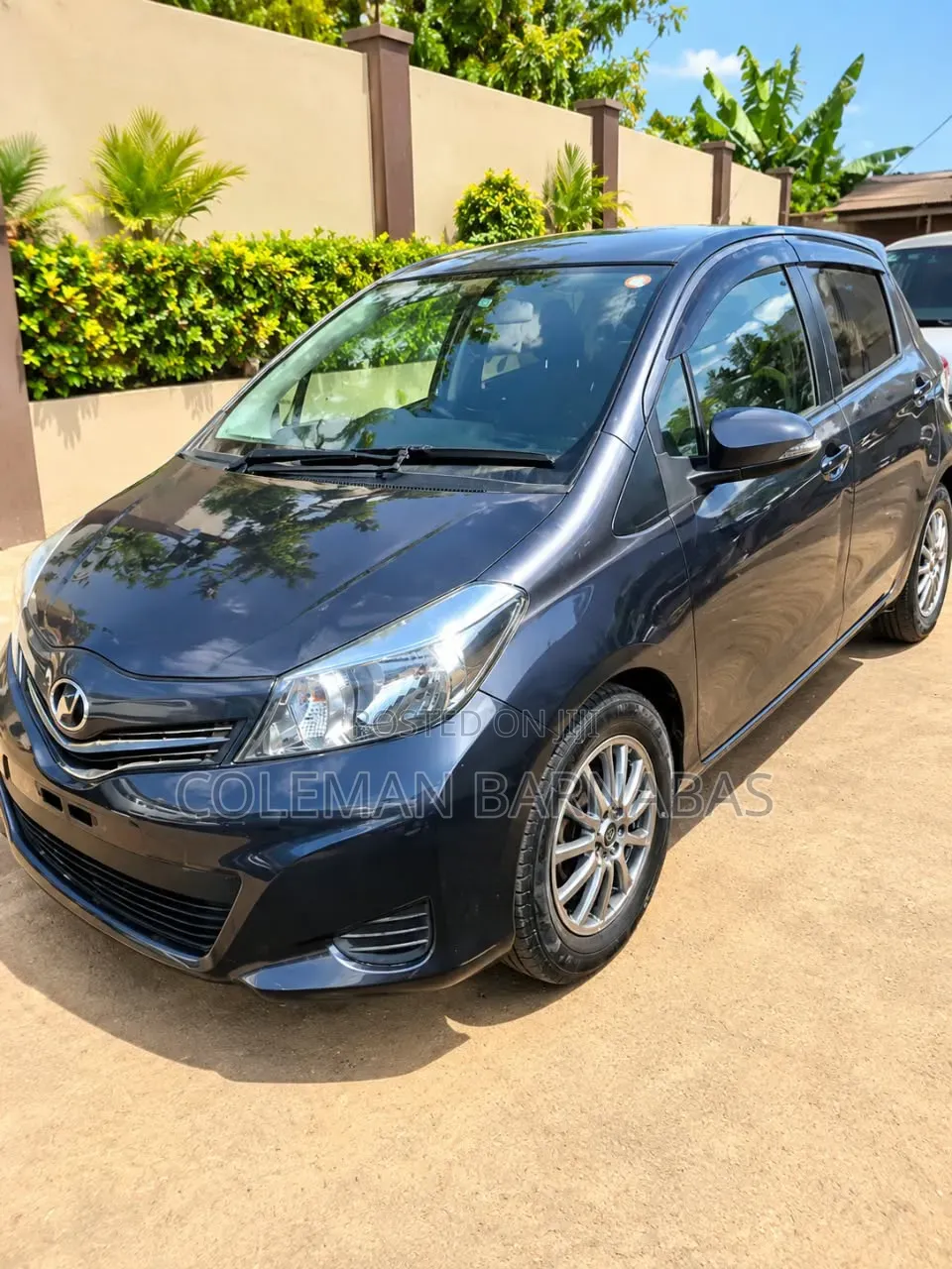 Toyota Vitz 1.3 FWD 3dr 2012
