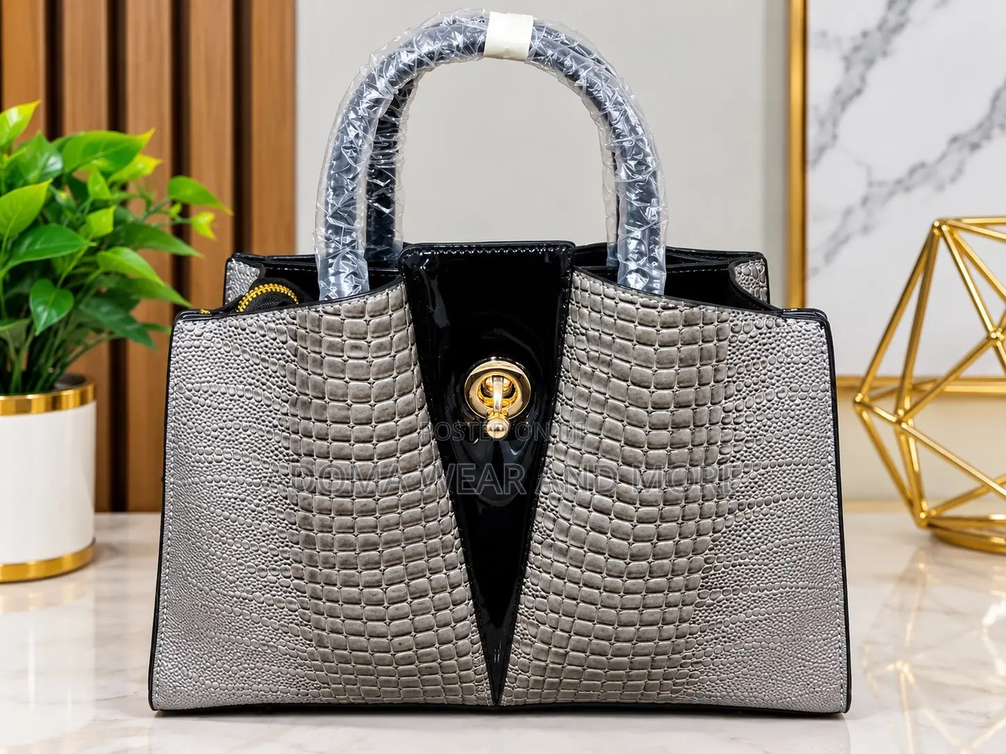 Ladies Leather Bag