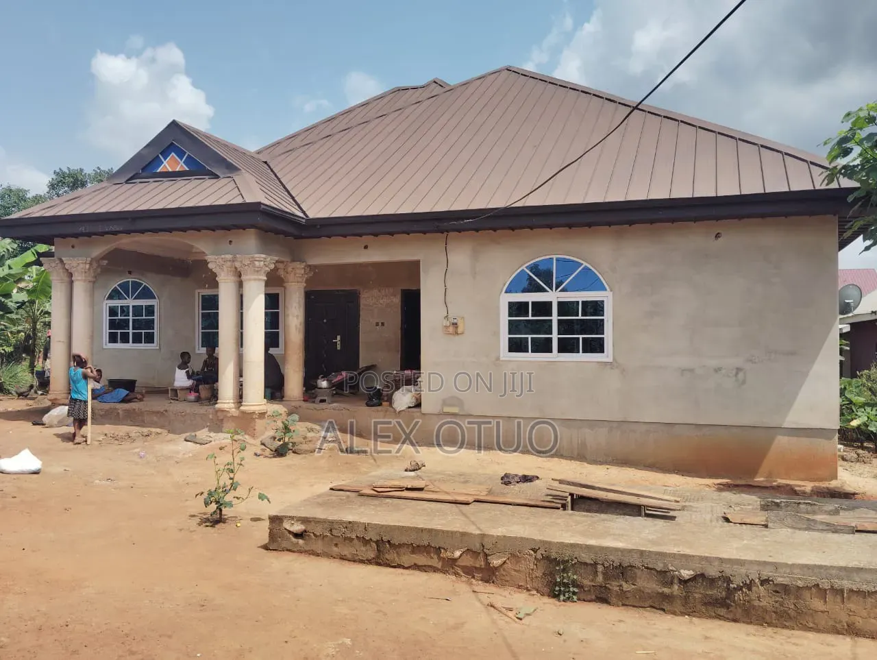 5bdrm House in Alex Otuo Properties, Kumasi Metropolitan for sale