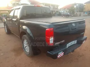 Nissan Navara 2015 Black