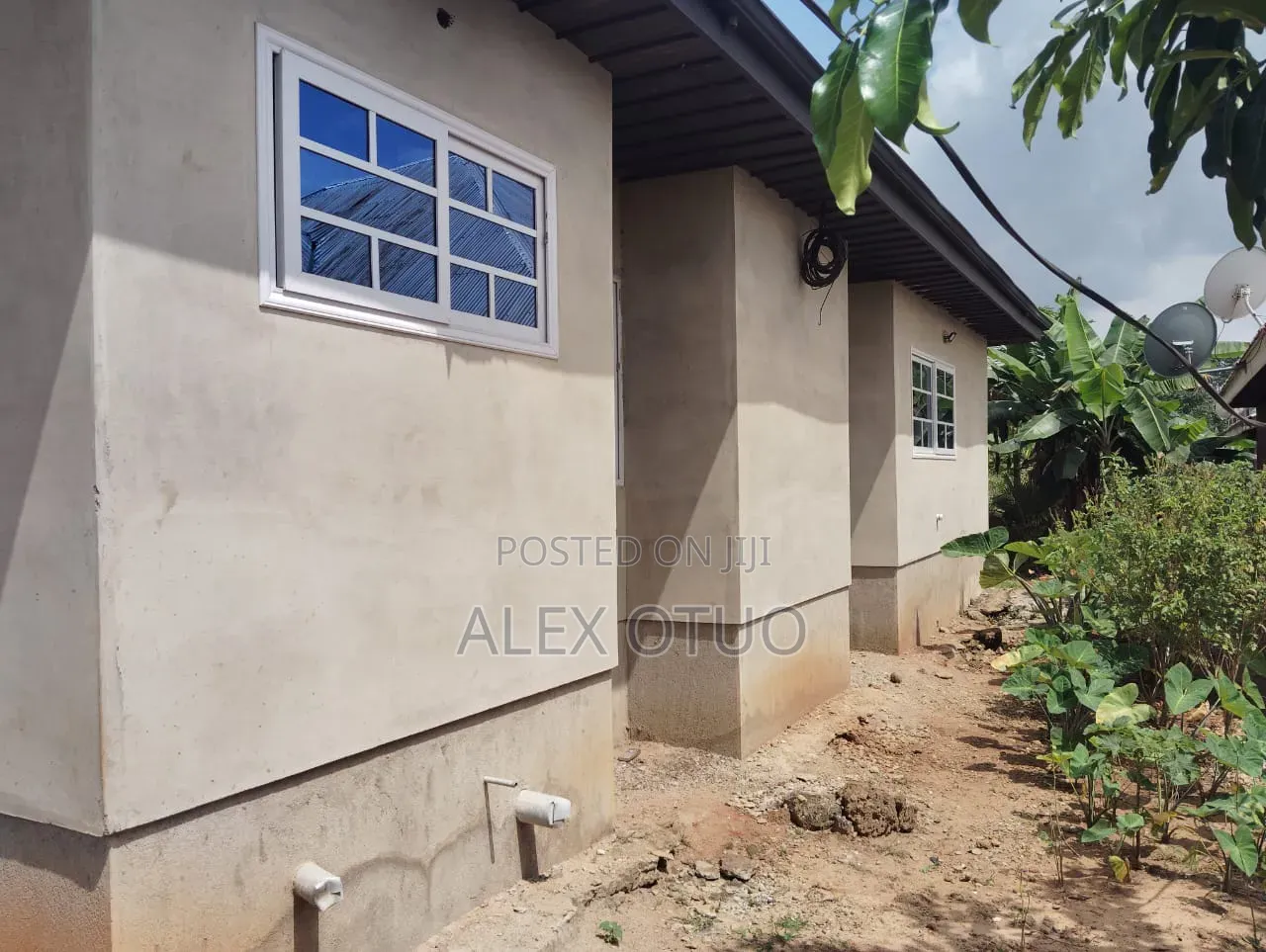 5bdrm House in Alex Otuo Properties, Kumasi Metropolitan for sale