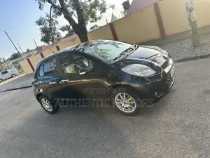 Toyota Vitz 2010 Black