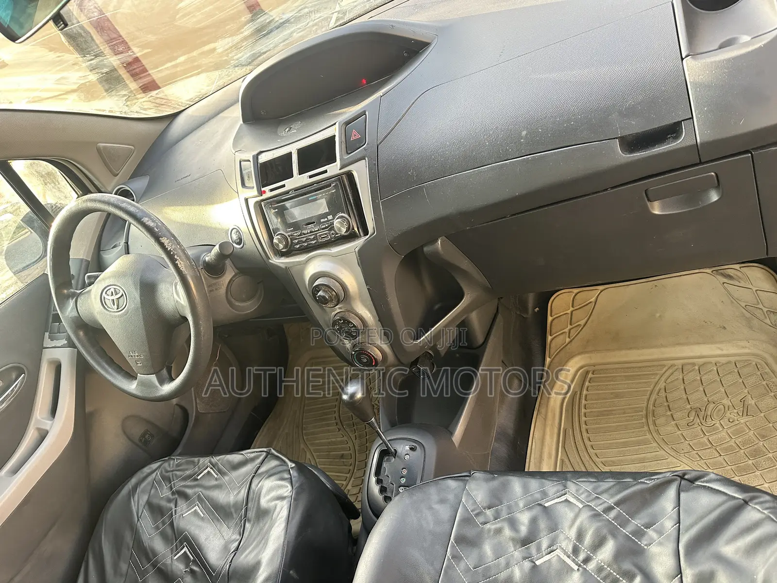 Toyota Vitz 2010 Black