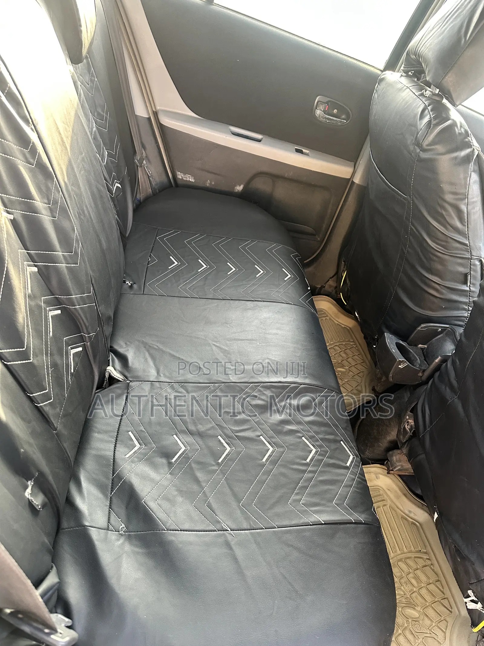 Toyota Vitz 2010 Black
